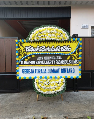 Papan Bunga Duka di Mamberamo Hulu